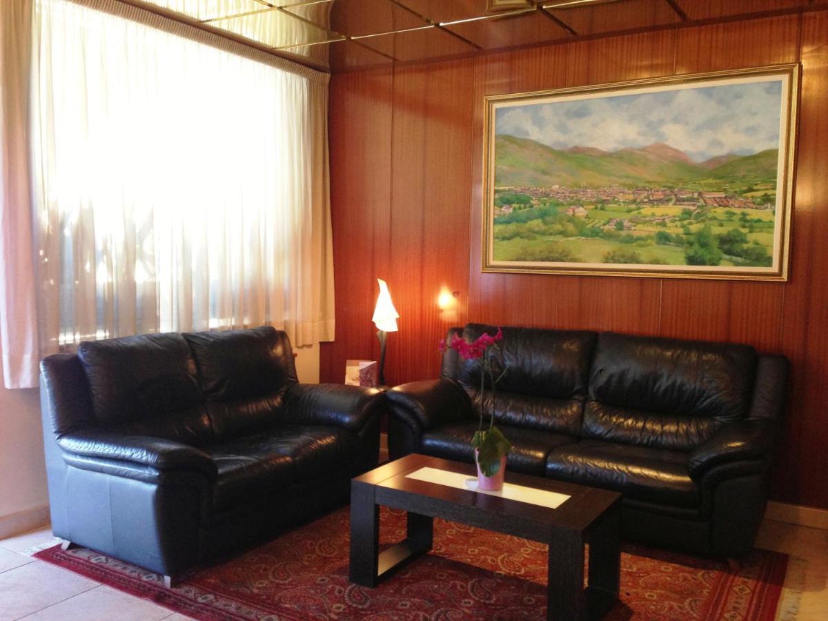 Hotel La Seu Ла-Сеу-д'Уржель Екстер'єр фото